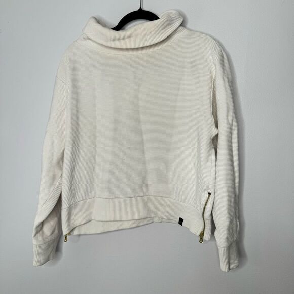 Varley turtle neck pullover size medium - Picture 1 of 5